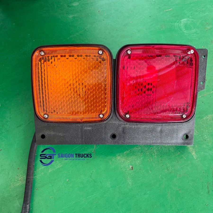 Cụm Đèn Chiếu Hậu