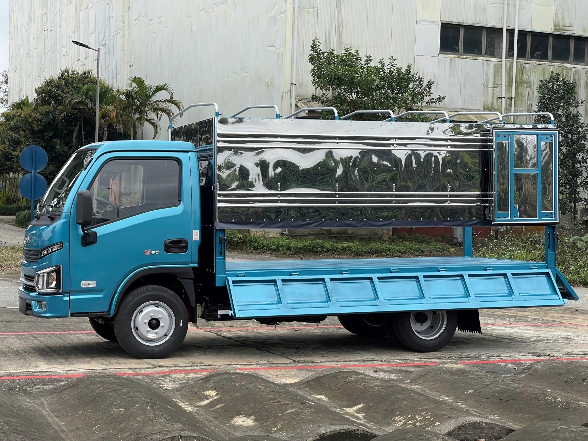 VEAM S80 MUI BẠT MÀU XANH NGỌC