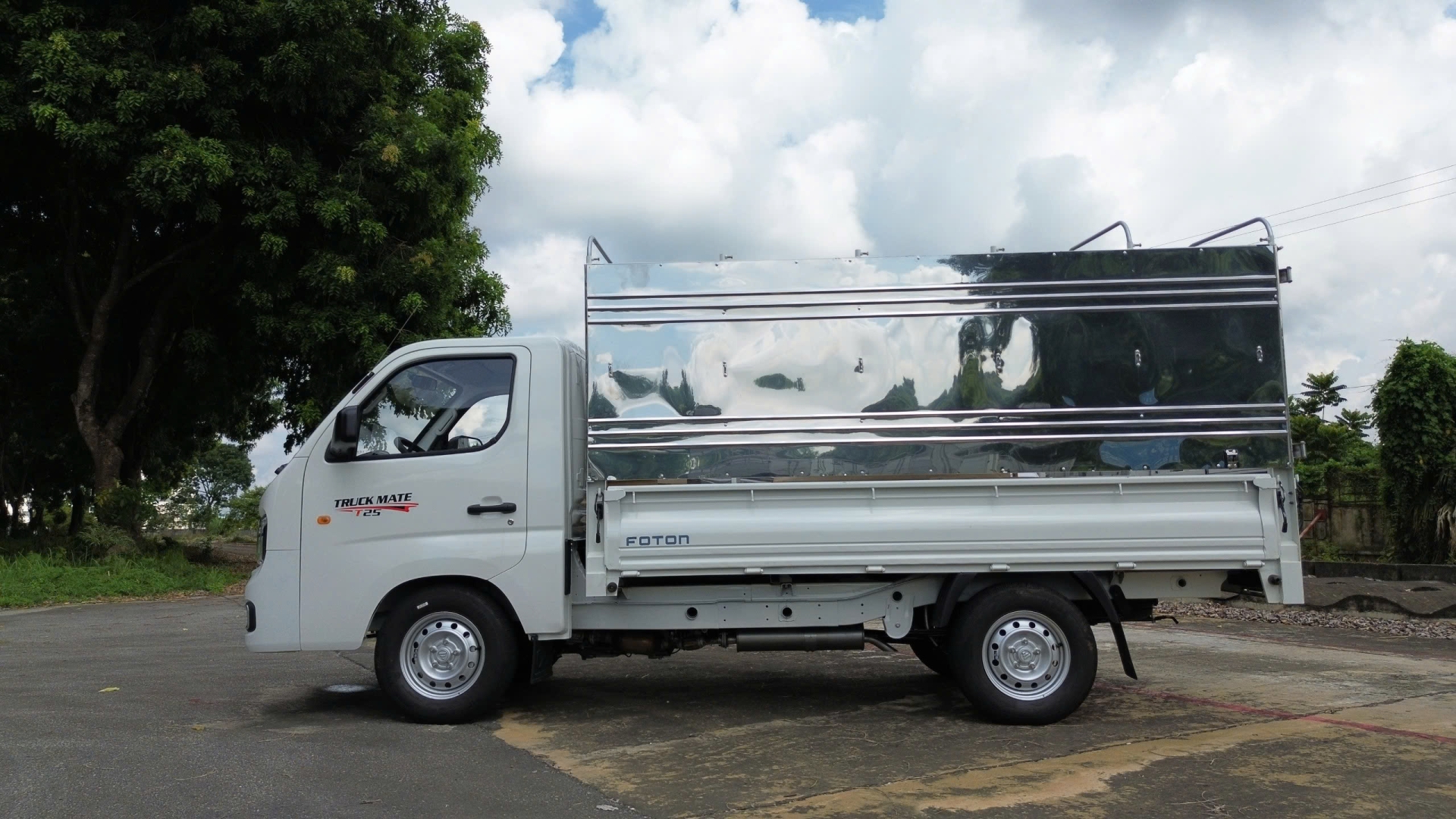 FOTON T25 TẢI TRỌNG ~990KG MUI BẠT MÀU TRẮNG