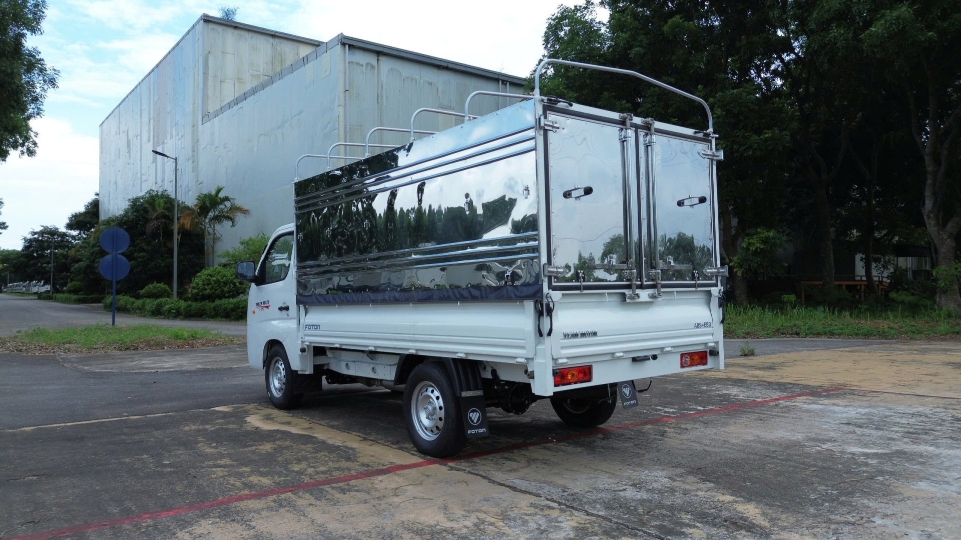 FOTON T25 TẢI TRỌNG ~990KG MUI BẠT MÀU TRẮNG