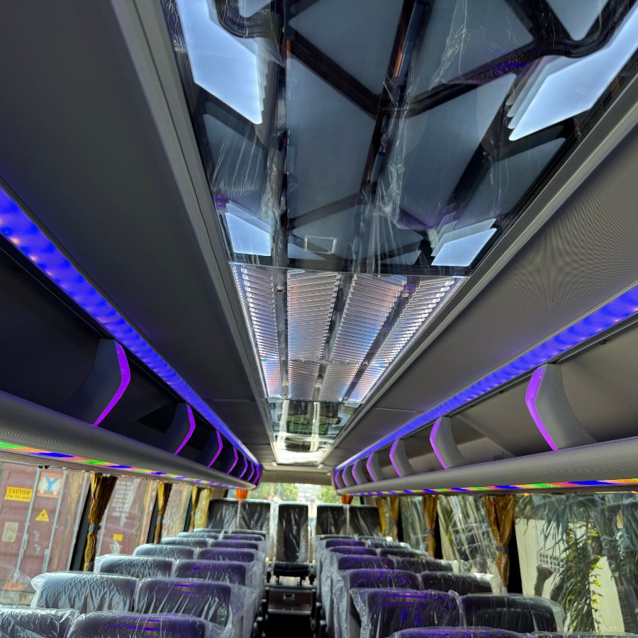 XE KHÁCH TRACOMECO UNIVERSE 47 CHỖ - WEICHAI 430PS