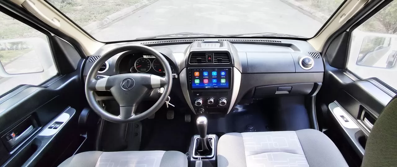 Nội Thất Xe Van C35 Có Gì Nổi Bật? Đánh Giá Tiện Nghi Và Trải Nghiệm Lái