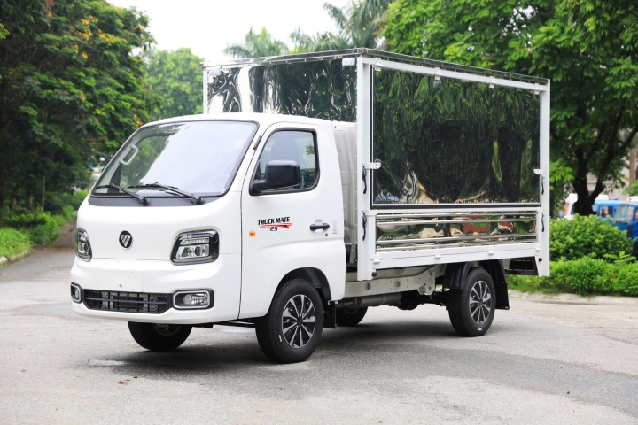 VEAM FOTON T25 THÙNG KÍN CÁNH DƠI MÀU TRẮNG