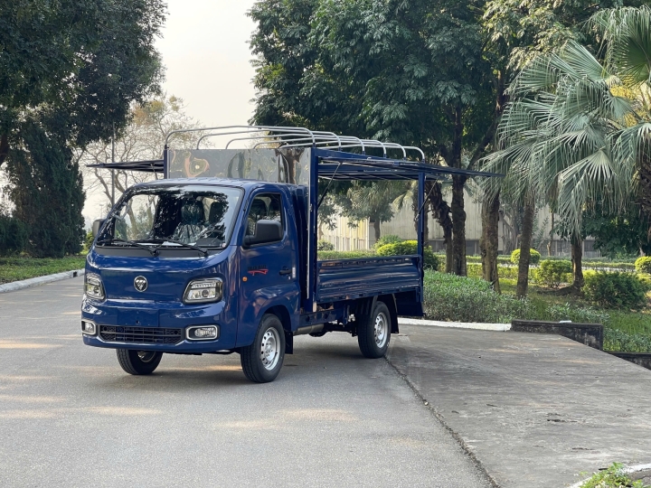 Foton T25 Mui Bạt Cánh Dơi – Giải Pháp Hoàn Hảo Cho Xe Bán Hàng Lưu Động