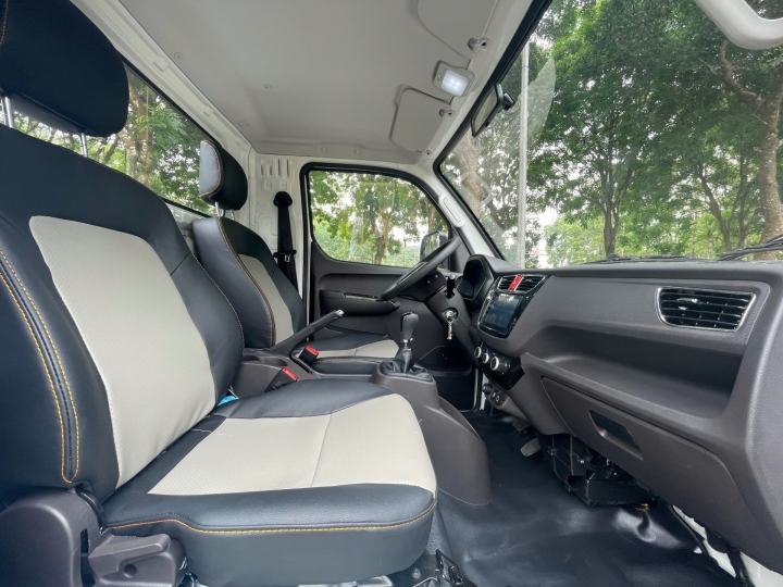 FOTON T25 TẢI TRỌNG ~990KG MUI BẠT MÀU TRẮNG