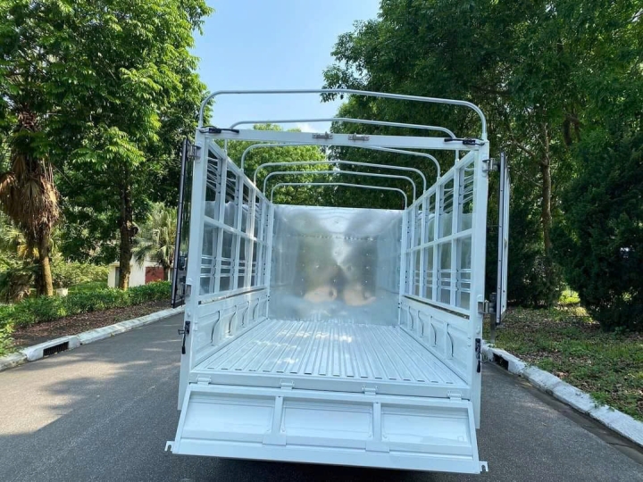 FOTON T25 TẢI TRỌNG ~990KG MUI BẠT MÀU TRẮNG