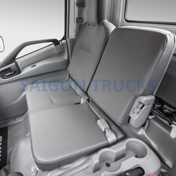 HINO SERIES 300 MODEL XZU730 – 8,5 TẤN (CABIN RỘNG)